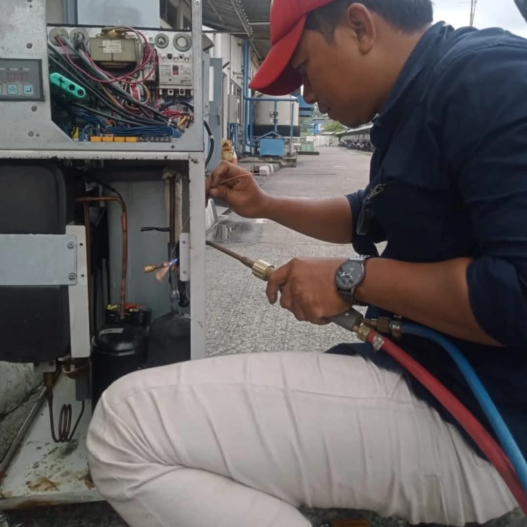Repair AC Outdoor